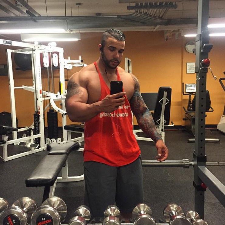 Illustration de l'article : Il parait que toutes les femmes r&ecirc;vent de se faire arr&ecirc;ter par ce policier...