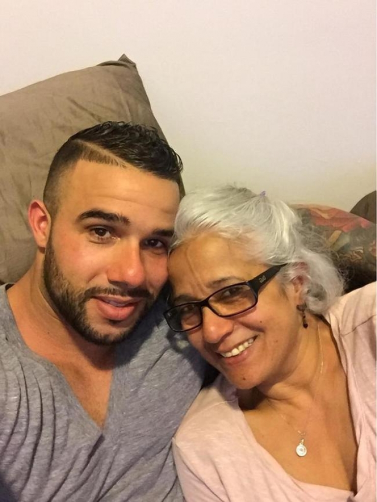 Illustration de l'article : Il parait que toutes les femmes r&ecirc;vent de se faire arr&ecirc;ter par ce policier...