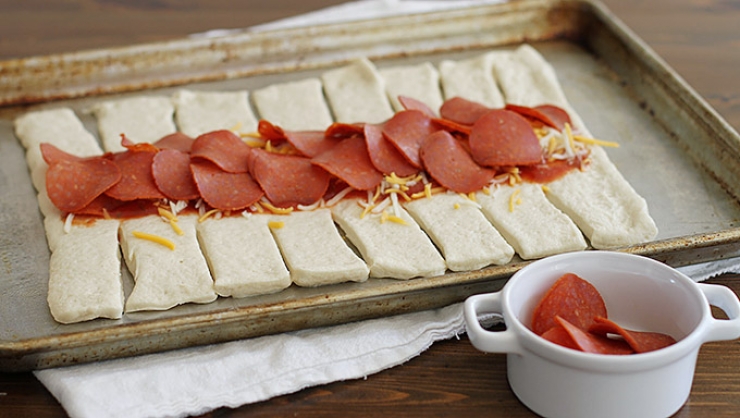 Illustration de l'article : Il vous faudra moins de 5 minutes pour pr&eacute;parer cette pizza !