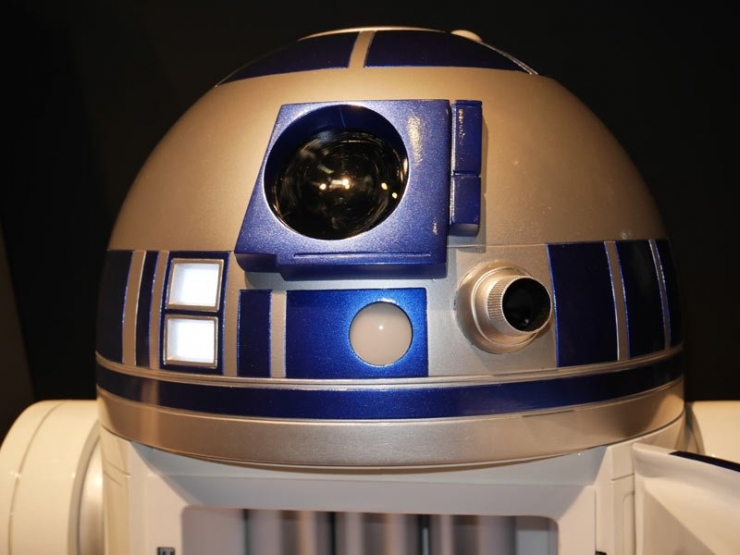 Illustration de l'article : Laissez R2-D2 vous servir à boire