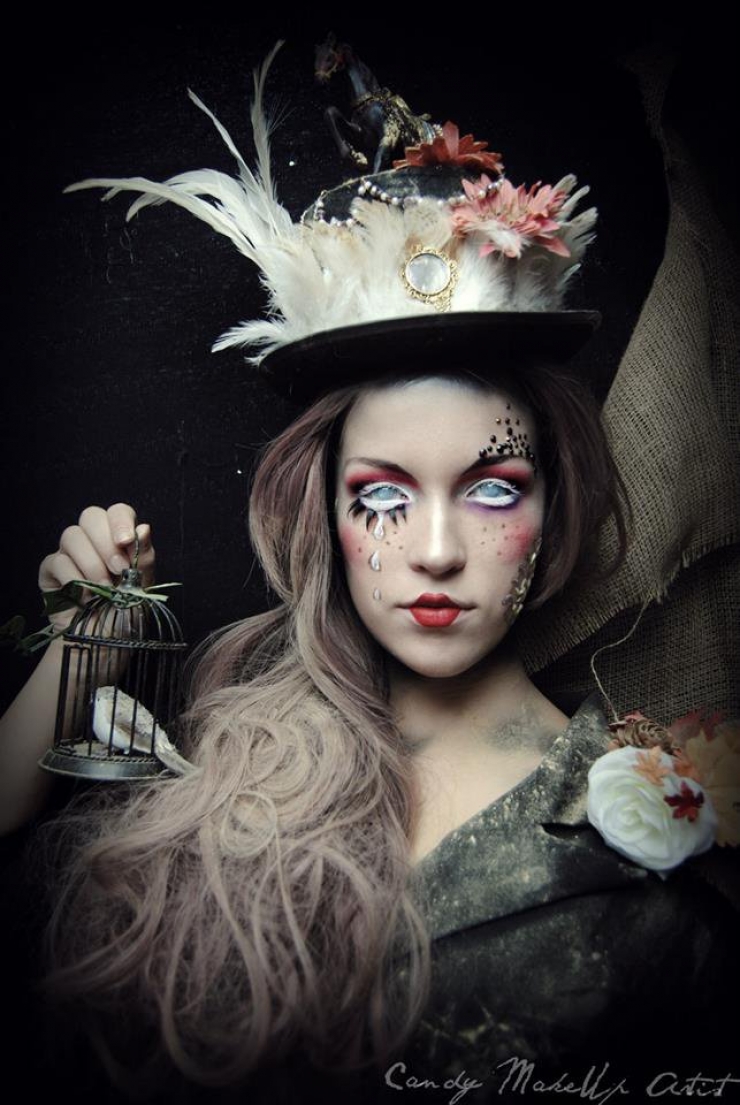 Illustration de l'article : Cette maquilleuse s'inspire des contes fantastiques pour cr&eacute;er ses costumes. Le r&eacute;sultat est g&eacute;nial !