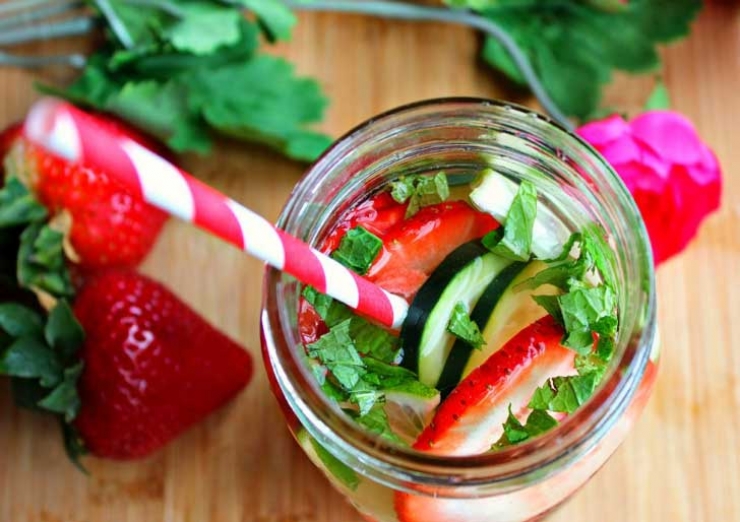 Illustration de l'article : Boire de l'eau vous fera maigrir