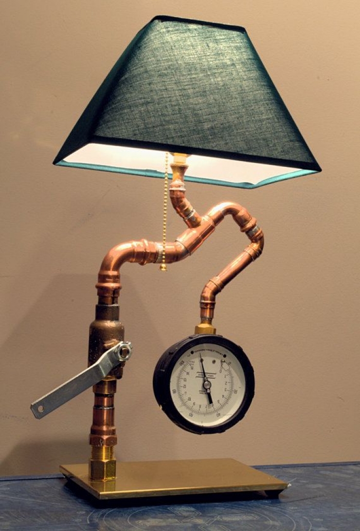Illustration de l'article : Faites le plein de créativité avec ces 40 objets détournés en lampes !