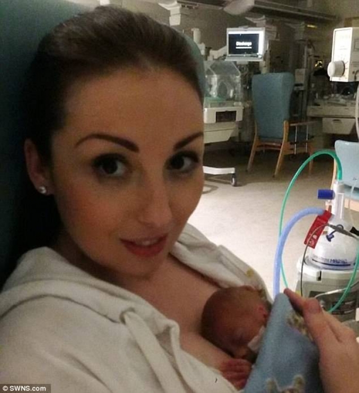 Illustration de l'article : Ils lui conseillent l'avortement, expliquant que le b&eacute;b&eacute; ne survivra jamais... Mais un miracle se produit ! 