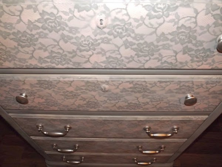 Illustration de l'article : Elle place ses tiroirs &agrave; l'ext&eacute;rieur et ce qu'elle en fait est tr&egrave;s original ! 