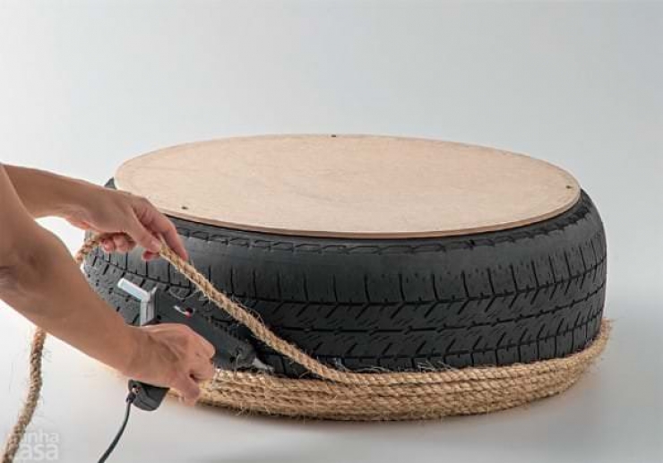 Illustration de l'article : DIY : fabriquer un pouf original &agrave; partir d'un vieux pneu