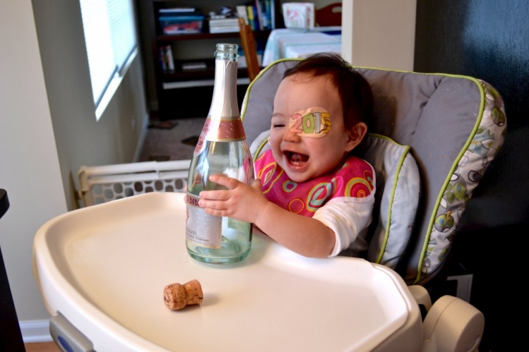 Illustration de l'article : Elle doit porter un cache-&oelig;il plusieurs heures par jour mais elle peut compter sur son g&eacute;nie de papa pour ne pas le vivre trop mal !