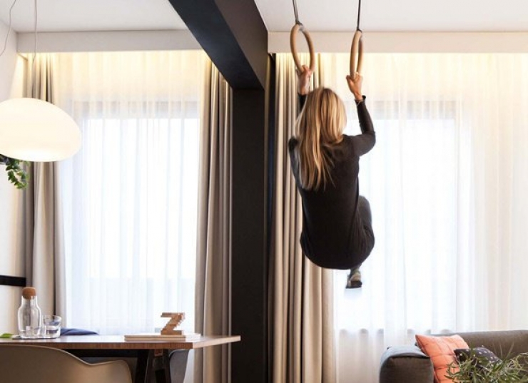 Illustration de l'article : Confort, compacité et agencement intelligent pour cette chambre-loft Zoku