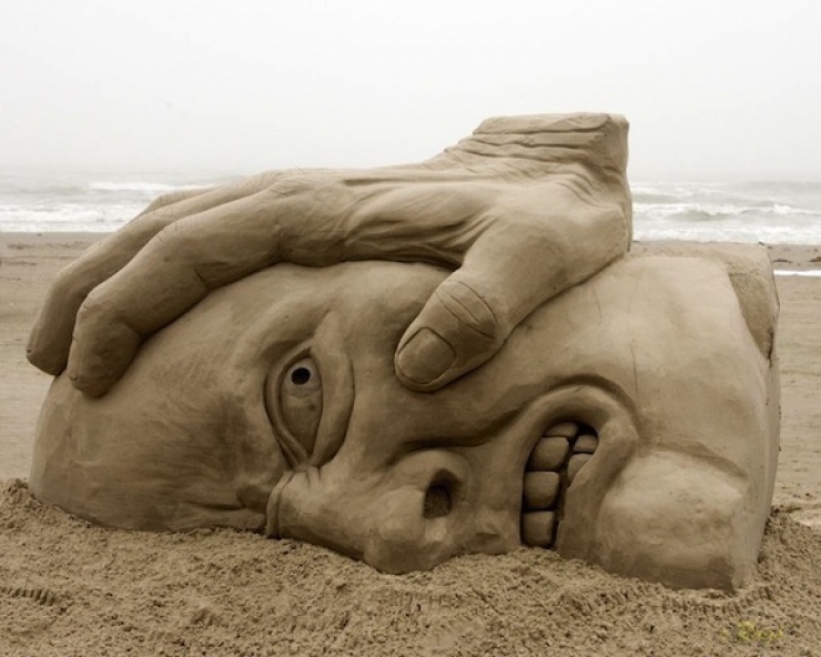Illustration de l'article : 15 sculptures sur sable &agrave; couper le souffle