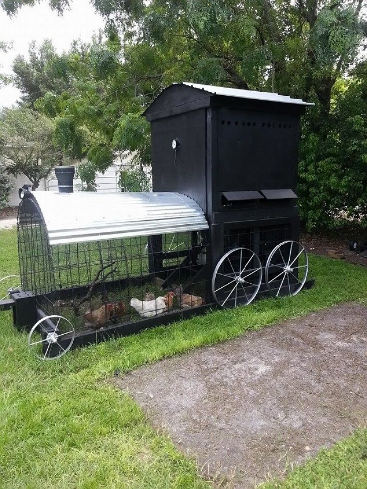 Illustration de l'article : Trouvez votre bonheur &agrave; travers cette s&eacute;lection de 28 poulaillers originaux...