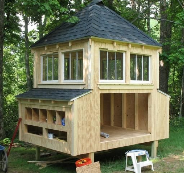 Illustration de l'article : Trouvez votre bonheur &agrave; travers cette s&eacute;lection de 28 poulaillers originaux...