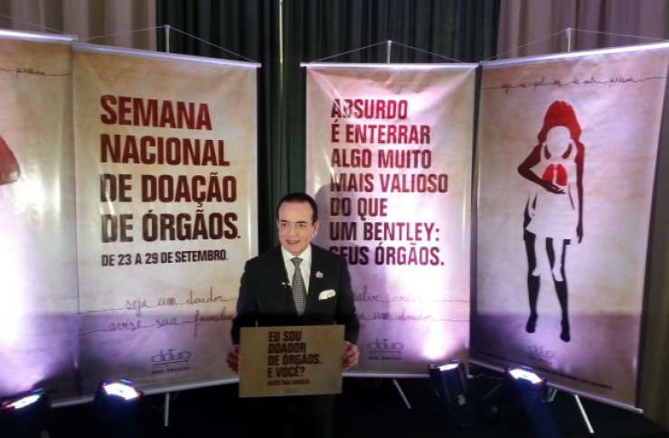 Illustration de l'article : La raison pour laquelle ce milliardaire br&eacute;silien enterre sa voiture de luxe est juste incroyable !