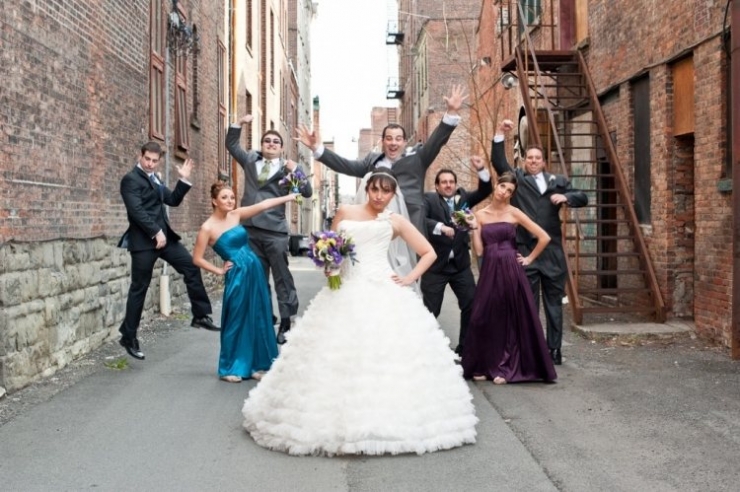 Illustration de l'article : Entre originalit&eacute; et amour, cette s&eacute;lection de photos de mariage devrait vous plaire...Et vous donner des id&eacute;es ! 