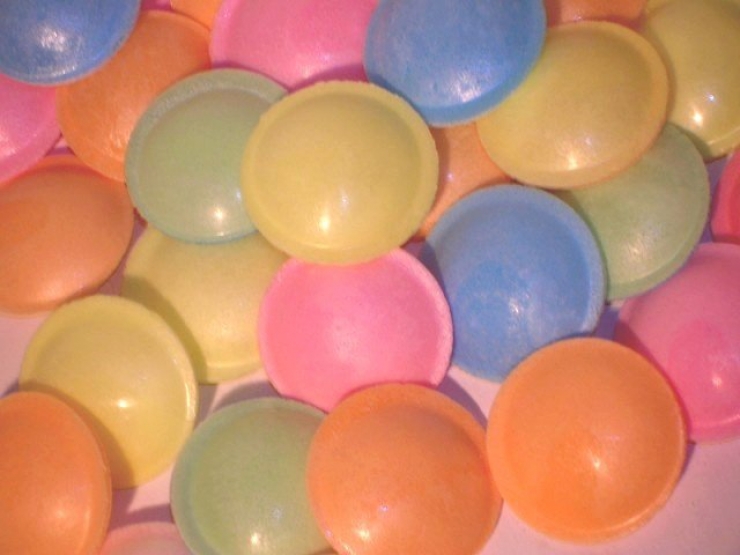 Illustration de l'article : Zoom sur ces bonbons qui ont marqué notre enfance... Vous préfériez lequel dans la liste ?