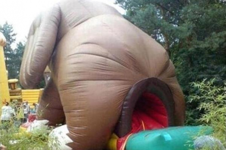 Illustration de l'article : Ces 25 jeux pour enfants qui ont plut&ocirc;t l'air d'avoir &eacute;t&eacute; con&ccedil;us pour des adultes&hellip;