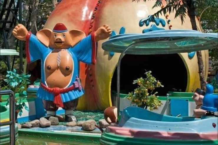 Illustration de l'article : Ces 25 jeux pour enfants qui ont plut&ocirc;t l'air d'avoir &eacute;t&eacute; con&ccedil;us pour des adultes&hellip;