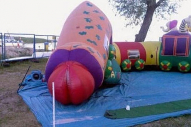 Illustration de l'article : Ces 25 jeux pour enfants qui ont plut&ocirc;t l'air d'avoir &eacute;t&eacute; con&ccedil;us pour des adultes&hellip;