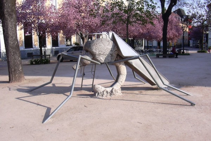 Illustration de l'article : Ces 25 jeux pour enfants qui ont plut&ocirc;t l'air d'avoir &eacute;t&eacute; con&ccedil;us pour des adultes&hellip;