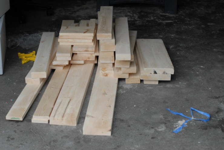 Illustration de l'article : Cette table semble tout &agrave; fait banale pourtant elle cache un c&ocirc;t&eacute; ing&eacute;nieux qui devrait vous plaire, surtout pour l'&eacute;t&eacute; ! 