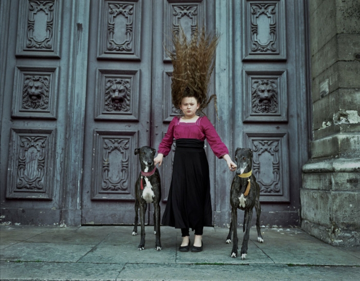 Illustration de l'article : Elle photographie sa fille en compagnie d'animaux depuis 15 ans (22 photos)