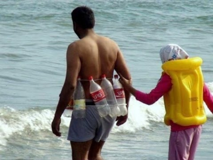 Illustration de l'article : D'un c&ocirc;t&eacute; on a les g&eacute;nies, de l'autre...Ces rois du Syst&egrave;me D qui auraient du rester au lit !