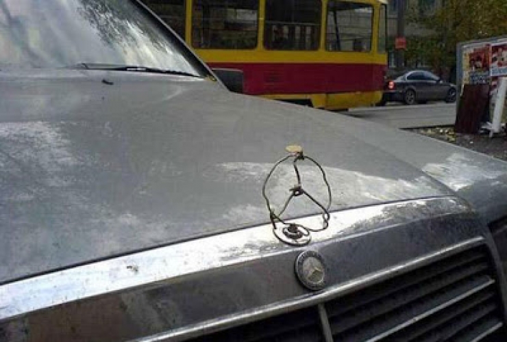 Illustration de l'article : D'un c&ocirc;t&eacute; on a les g&eacute;nies, de l'autre...Ces rois du Syst&egrave;me D qui auraient du rester au lit !