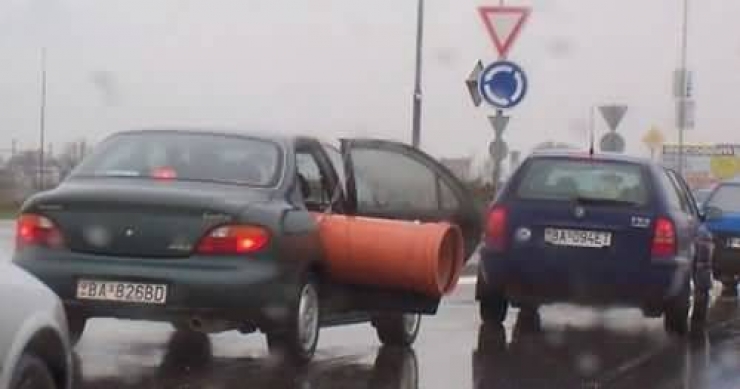 Illustration de l'article : D'un c&ocirc;t&eacute; on a les g&eacute;nies, de l'autre...Ces rois du Syst&egrave;me D qui auraient du rester au lit !