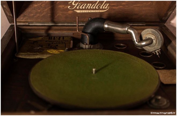 Illustration de l'article : L'&eacute;tonnante d&eacute;couverte de photographes &agrave; l'int&eacute;rieur d'une maison abandonn&eacute;e...