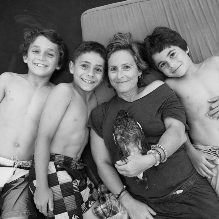 Illustration de l'article : Voici Penguin, la pie qui &eacute;gaye la vie de cette famille australienne. D&eacute;couvrez sa formidable histoire