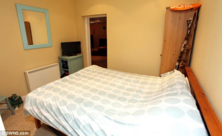 Illustration de l'article : Ne voulant pas d'une maison banale, elle s'achète un Bunker et le rénove... Chapeau Madame !