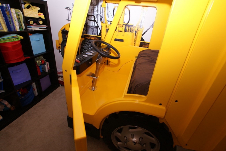 Illustration de l'article : Un papa ing&eacute;nieux r&eacute;alise un lit magnifique pour son petit bout !