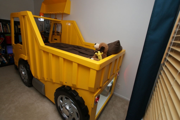 Illustration de l'article : Un papa ing&eacute;nieux r&eacute;alise un lit magnifique pour son petit bout !