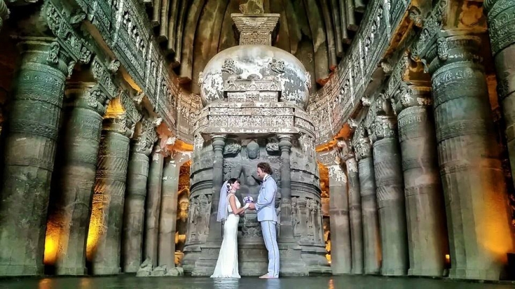 Illustration de l'article : Ne voulant pas d'un mariage banal, ils se marient dans 38 endroits en 83 jours !