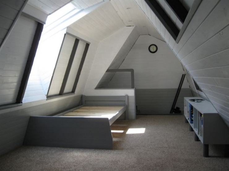 Illustration de l'article : Un papa blas&eacute; par son vieux grenier abandonn&eacute; lui fait subir une transformation incroyable...