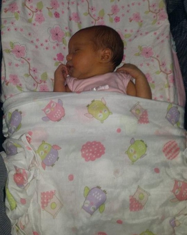 Illustration de l'article : Ce b&eacute;b&eacute; est mort d'un simple bisous et le plus effrayant c'est ce qui a provoqu&eacute; ce drame...