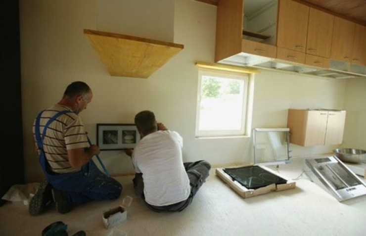 Illustration de l'article : Cette maison bleue semble assez bizarre mais attendez de voir l'intérieur...