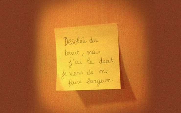 Illustration de l'article : 17 voisins mécontents qui le font savoir à travers des messages remplis d'amour...