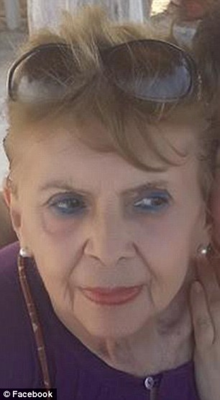 Illustration de l'article : Ce qui est arriv&eacute; aux fun&eacute;railles de cette femme d&eacute;c&eacute;d&eacute;e a surpris toute la famille...C'est indescriptible !