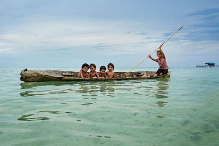 Illustration de l'article : Ce photographe fran&ccedil;ais a pass&eacute; quelques jours aupr&egrave;s des nomades de la mer &agrave; Born&eacute;o