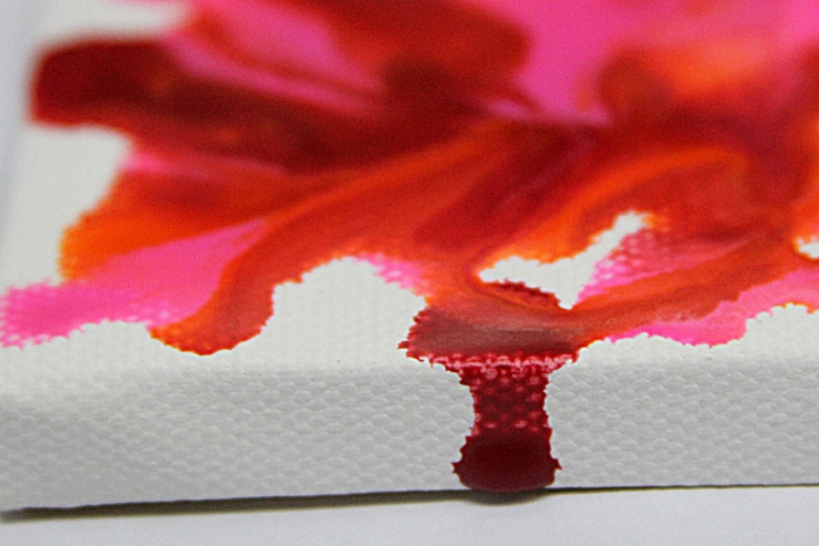 Illustration de l'article : Une d&eacute;coration tr&egrave;s jolie &agrave; pr&eacute;parer juste avec un peu de cire et une toile. Vous allez adorer !