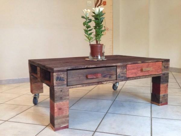 Illustration de l'article : Une nouvelle s&eacute;rie de r&eacute;alisations &agrave; base de bois de palettes...&Agrave; vos outils !