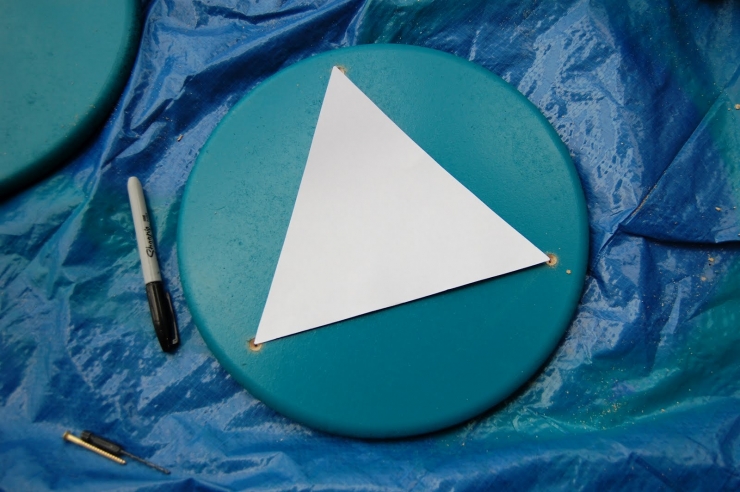 Illustration de l'article : Un tabouret pour les punitions &agrave; fabriquer soi-m&ecirc;me ! 