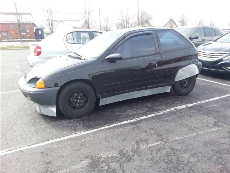 Illustration de l'article : Les pros du rafistolage auto sont de sortie. 12 photos qui rendraient Mac Gyver jaloux...