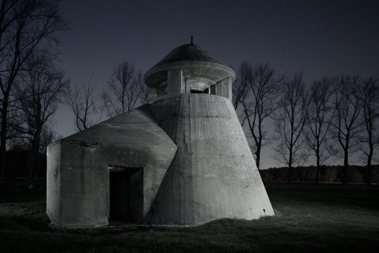 Illustration de l'article : WW2 Bunkers : les places fortes de la 2e Guerre mondiale photographi&eacute;es par Jonathan Andrew