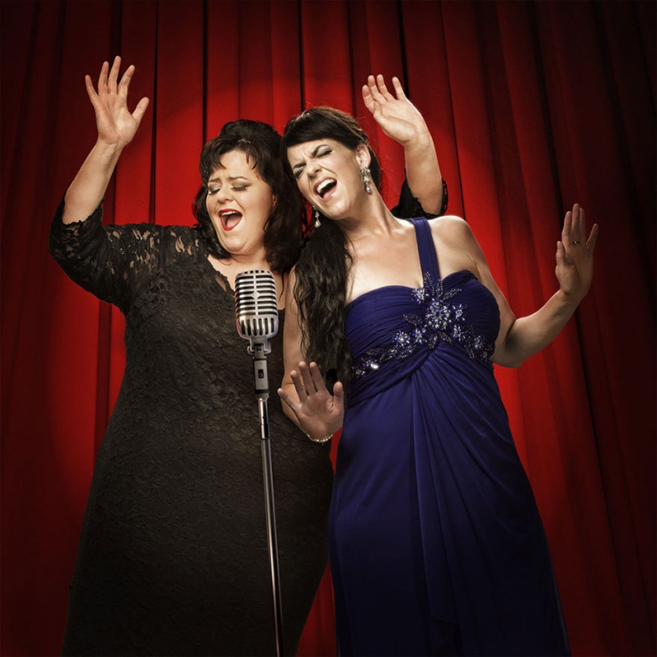 Illustration de l'article : L'ancienne et la nouvelle Beth Berd face &agrave; face dans une amusante s&eacute;rie de photos (10 photos)