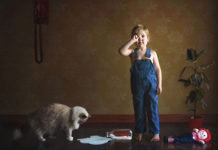 Illustration de l'article : Elle immortalise la superbe complicit&eacute; qui unit ses enfants et leurs chats