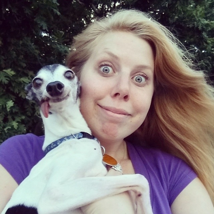 Illustration de l'article : Voici Zappa, le chien qui a des faux airs de Sid, le paresseux de L'&Acirc;ge de glace