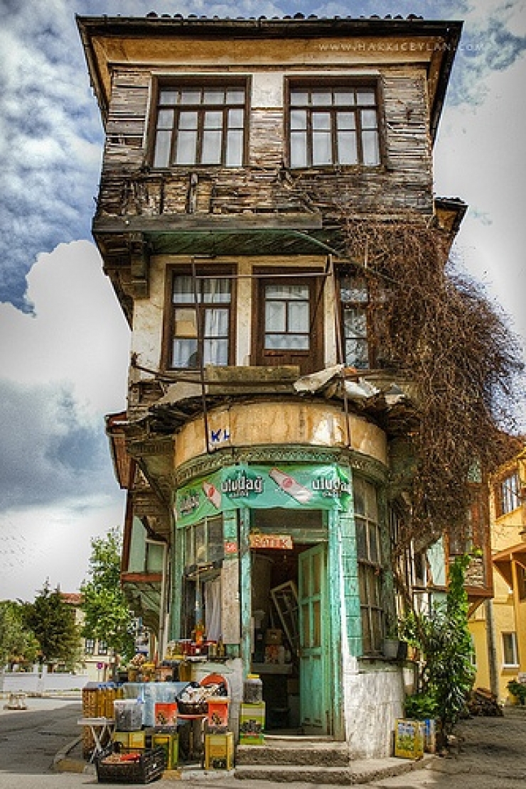 Illustration de l'article : Top 30 des maisons les plus insolites à travers la planète... Il en faut pour tous les goûts !