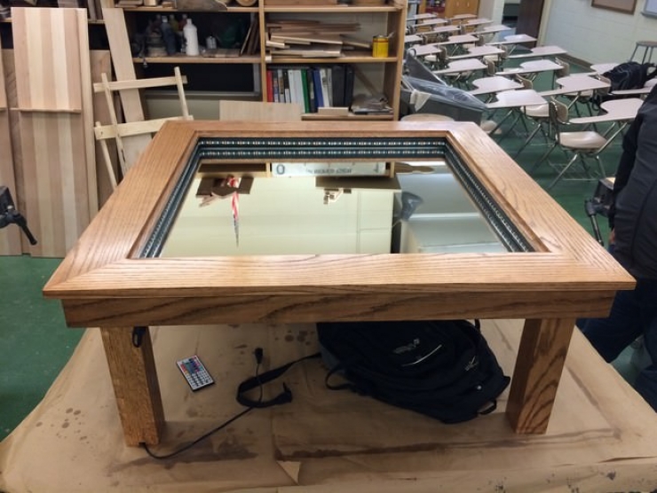 Illustration de l'article : La table basse qu'il fabrique n'est vraiment pas comme les autres. Vous allez ADORER !