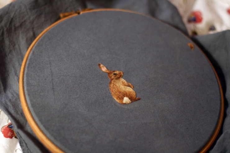 Illustration de l'article : Elle brode de minuscules animaux avec d'impressionnants d&eacute;tails
